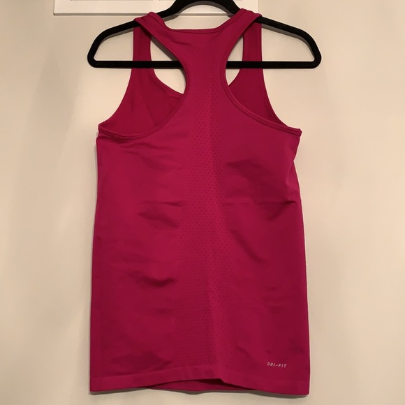 Nike Tank Top - Picture 3 of 8